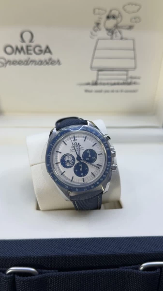 Omega Speedmaster Snoopy