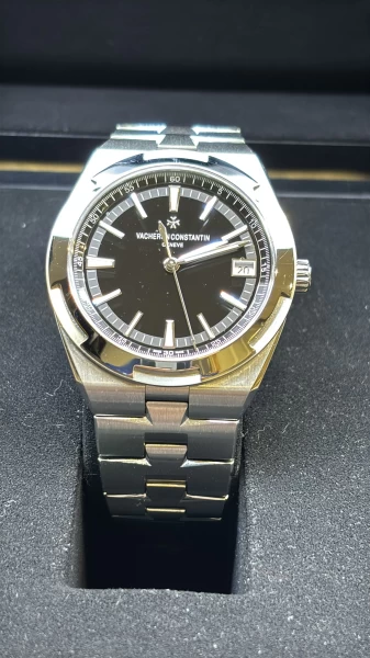 Vacheron Constantin Overseas - Men