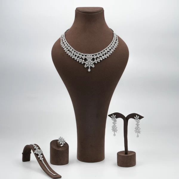 Diamond set