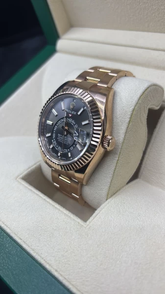 Rolex Sky-Dweller 42mm Full Rose Gold (2022)