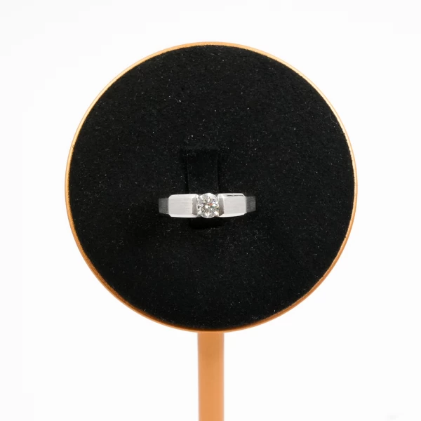 Women's Diamond Ring