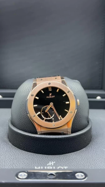 Hublot Classic Fusion Heritage - Men's Watch