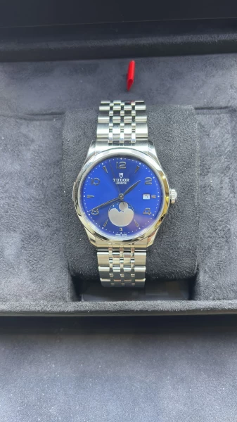 Tudor 1926 Luna