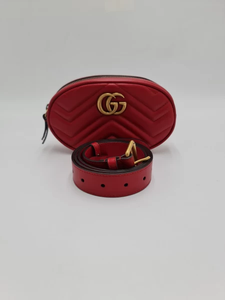Gucci GG Marmont Matelasse Leather pouch bag